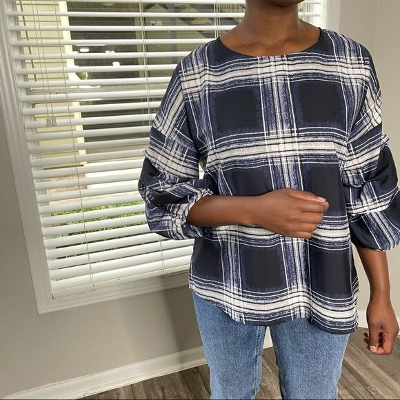 2/$20 Maggie & Max Blue Plaid Puff Sleeve Top - Picture 8 of 16